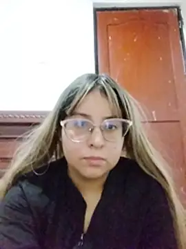 Kitty_valeryy - play with tits out + saliva