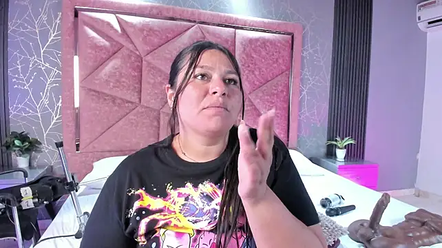 Amanda-Cruz - uck pussy until squirt