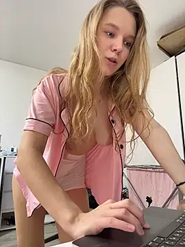 Ketitull - TOPLESS