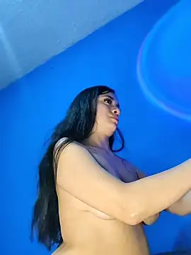 Evelyn_pink1 - Salive and play clitoris