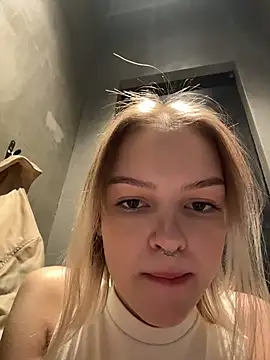 AshleyMur - naked show