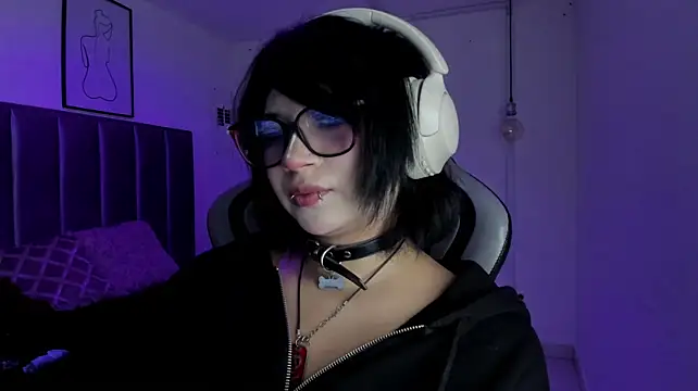 Kitty_Gang - Ride dildo watching my ass up close 🔥