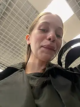 Olivia_Jemison - Slap my tits + shake them