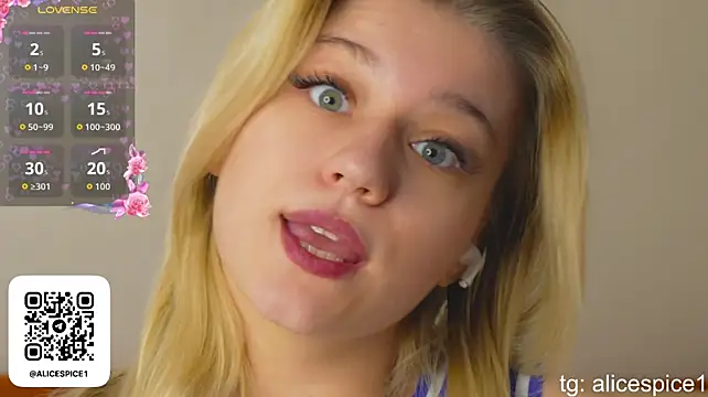AliceSpice - squeeze my ass clouse up