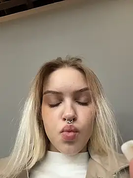 AshleyMur - play with nipple piercing