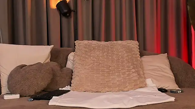 LisaAventi - Pussy play💦
