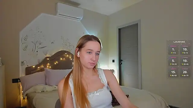 Sweett_Monica - show panties