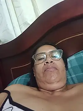 Emilif_ - Insert fingers into the vagina for 5 min