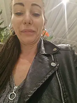 Milflovelyxxx - tease me with your touch