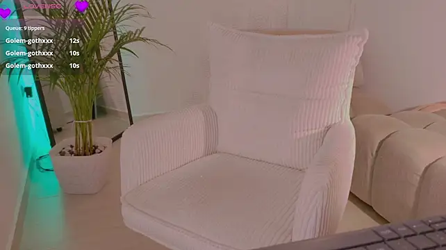 Nicollewest1