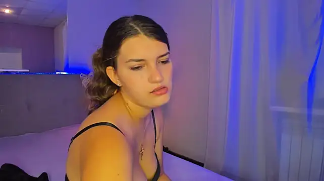 Laura_Leee - ass
