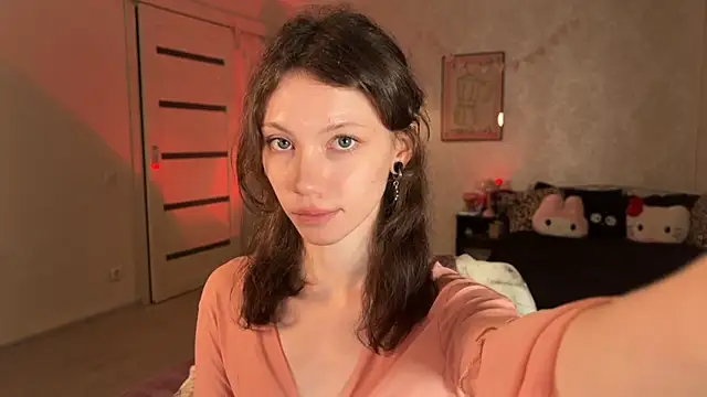 MiaPimmy - Divine underboobies view!