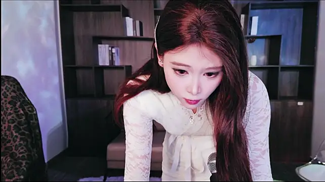 Yiyi__01 - 给依依做美甲