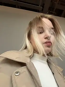 AshleyMur - play with nipple piercing