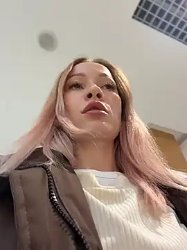 LavenderHot - Show boobs