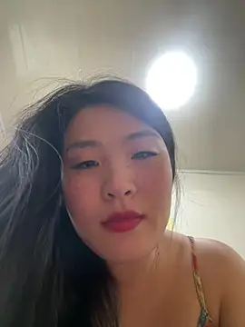 Tavie1744 - show boobs and panties (no nipples 2min