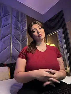 CleoLangley - Spit tease on my naked boobs 💎