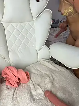 Itsclaiire - ✦ Help me cum? 💦 Me ajuda a gozar? ✦
