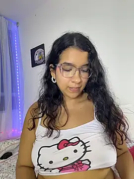 Gia_cutee - ride dildo