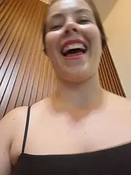 Emmasweet_Val - Flash tits + squeeze 🍒🌸🥵