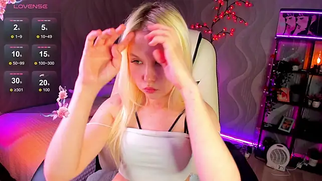 VivieSunn - Slap Ass