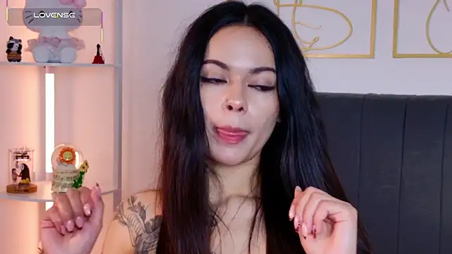 Lyra_Valtierra - Full naked + nipple clamps