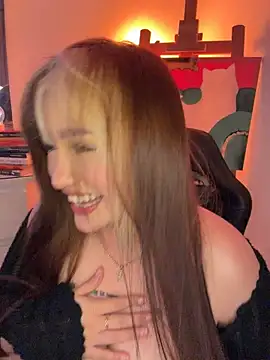 Daniela_ruizz - Plug in ass