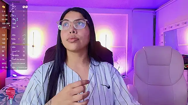 Kloe28 - biting buttocks