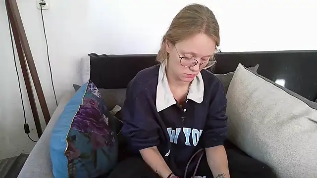 Leni-Fuchs - boobs oil ticket show