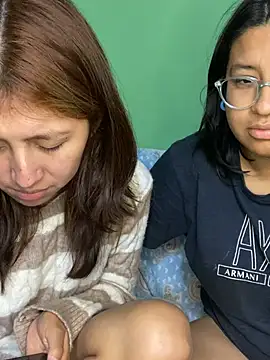 Sarah12333 - EN 4 LAS DOS