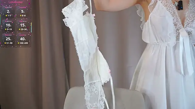 AngleClowney - tease with a bra and squeeze my boobs ^^