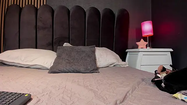 Nicolette_ks_ - Naked