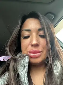 RuslanaXX - Squirt and drink
