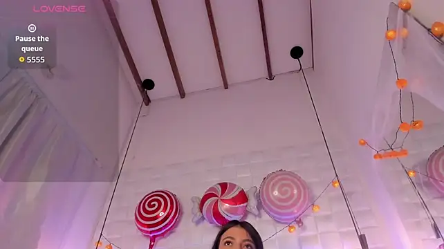 SophieSweet88 - Lick dildo like a popsicle 🍭