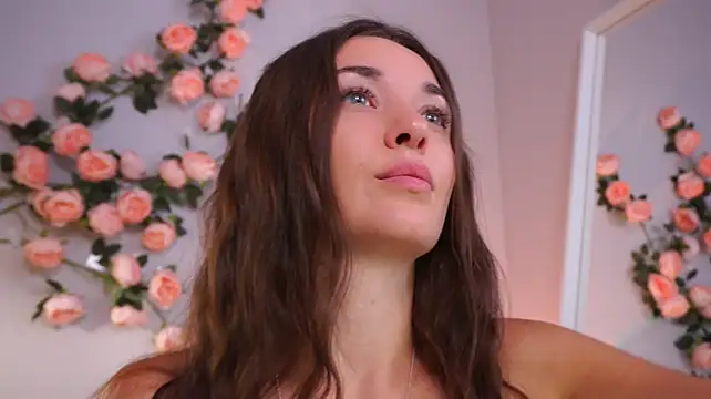 YayMaya - eye contact+sucking finger