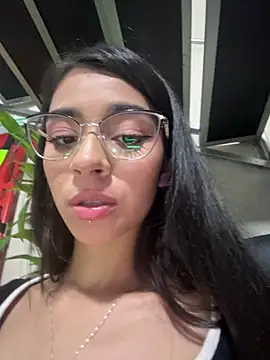 Soy_Ania_Sweet - Squirt en silence (right here)