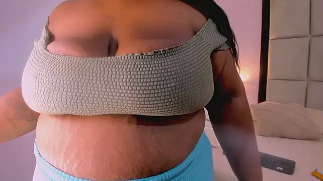 TreisyVixen - striptease