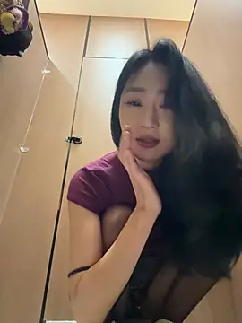 So-linger - 抖抖腿，咬咬嘴，哥哥震我喷水水😁 squirt💦💦💦
