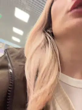 LavenderHot - Show boobs