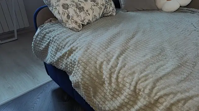 EffieFruin - Shake my juicy ass😍