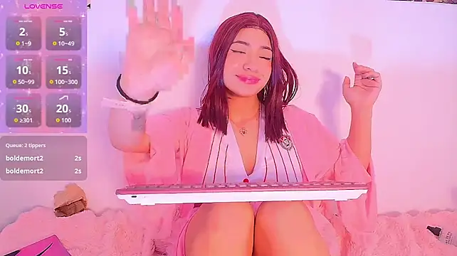 Scarleth_Hot1 - oil in tits