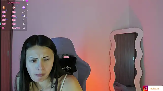 Kylie_Wet - 👀🍒 Show and Play Boobs 💦