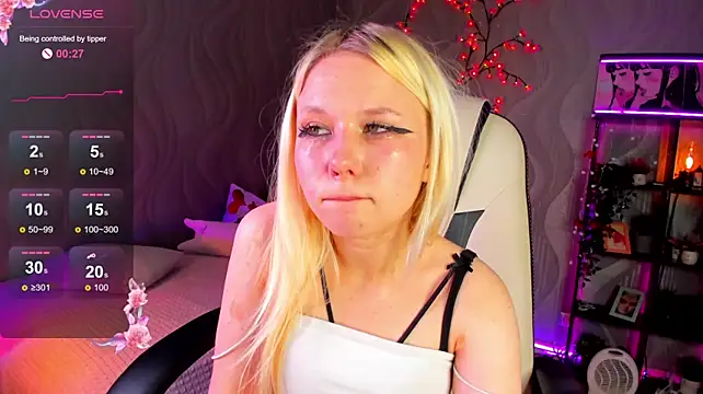 VivieSunn - Slap Ass