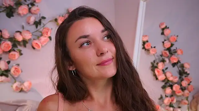 YayMaya - squezze ass!