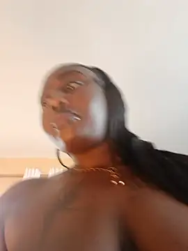 Queenmillan - PUSSY UP CLOSE 4 DADDIE
