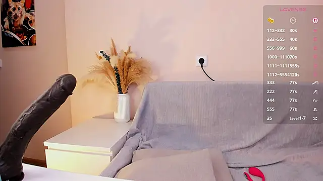 Aura_boobss - TEASE WITH NAKED BOOBS (CLOSE CAMERA)