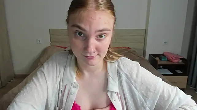 ReddHotPipper - Titsplay Upclose :inlove: