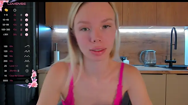 Olivia_Bells - take off the top😛😋