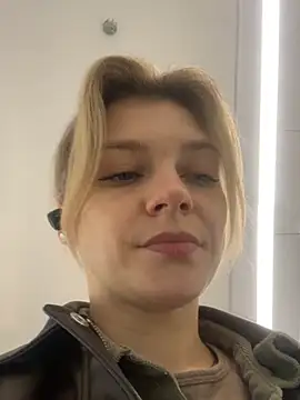 ValenciaShock - SPANK PUSSY WITH DILDO