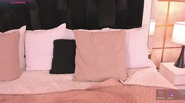 Crystal_Rose__ - ⭐One finger ass in POV + Hard spanks⭐
